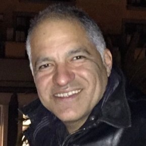 Joe Khoei headshot